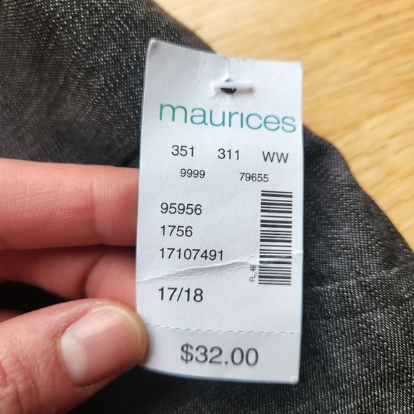NWT Maurices Capri Slacks - Picture 2 of 8